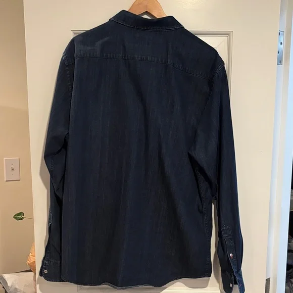 UNTUCKit Men's Dark Blue Shirt - Picture 3 of 3